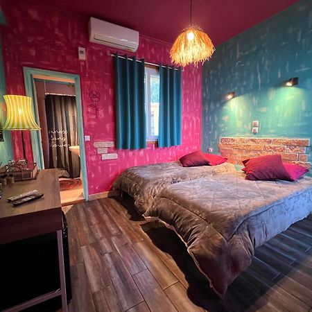 Antares Boutique Guesthouse Perama  Ngoại thất bức ảnh