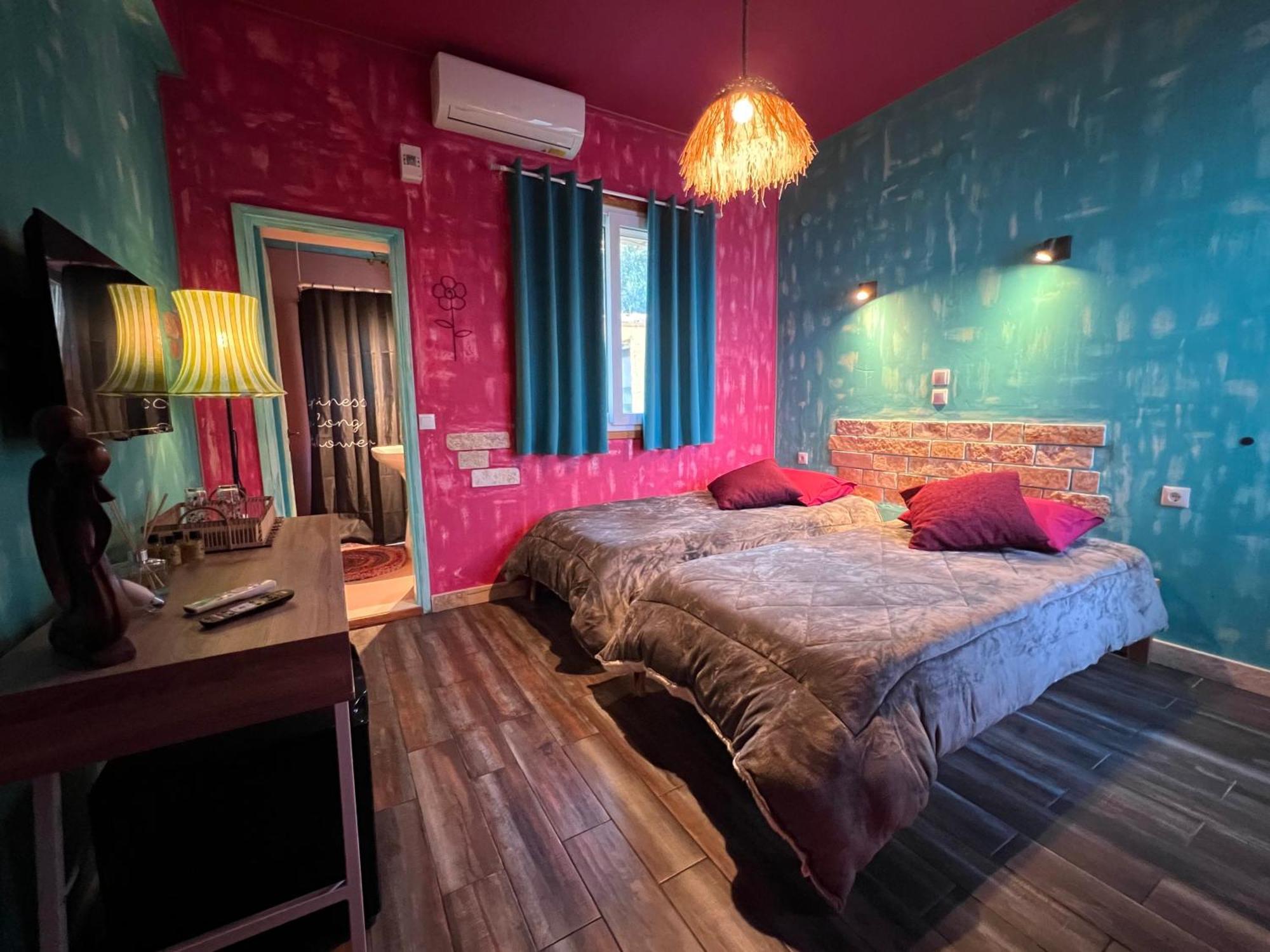Antares Boutique Guesthouse Perama  Ngoại thất bức ảnh
